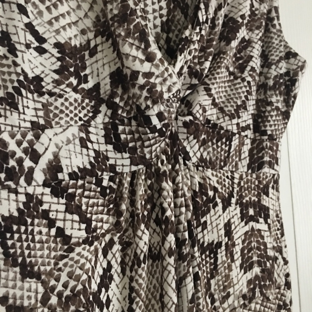 Dress - Picture 5 of 6